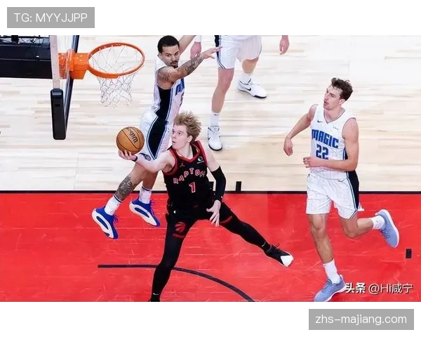 猛龙紧逼战术见效 年轻球员迪克完成关键断球